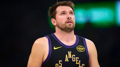 Chạy đua với NBA Playoffs, Luka Doncic tích cực trị liệu gân kheo tại Tây Ban Nha