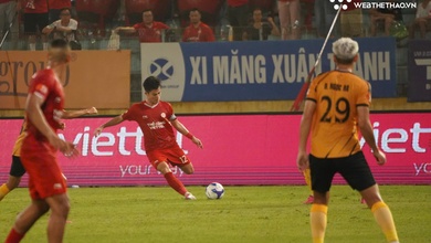 Phan Tuấn Tài: “Cầu thủ Thanh Hóa xứng đáng nhận thẻ đỏ”