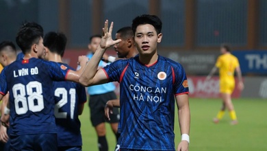 Đình Bắc ghi bàn rồi “đá ra ngoài khó tin”, CAHN bị đội cuối bảng cầm hòa