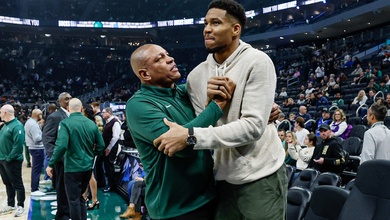 Giannis Antetokounmpo "sốc nặng" trước quyết định từ chức của HLV Doc Rivers