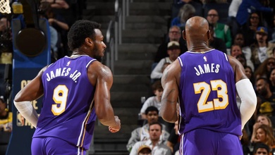 Đứng trước cơ hội lịch sử, cha con LeBron James hào hứng cùng nhau thi đấu tại NBA Playoffs