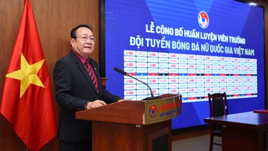 HLV Hoàng Văn Phúc: Tôi tự tin giữ vai trò HLV trưởng tuyển nữ Việt Nam