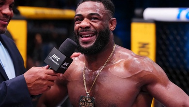 UFC Vegas 116: Cựu vương Sterling thừa nhận ý định treo găng trước khi đánh bại Youssef Zalal