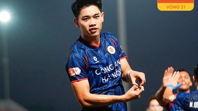 Đình Bắc ghi bàn trận thứ 5 liên tiếp, CAHN tiến sát ngôi vô địch V.League