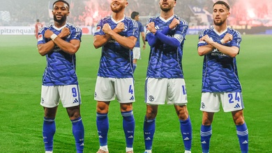 Schalke giành quyền lên chơi ở Bundesliga sớm 2 vòng đấu