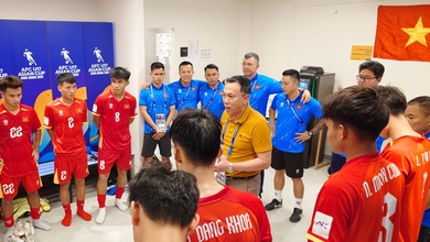 Chủ tịch VFF động viên U17 Việt Nam: “Không có gì phải khóc cả”