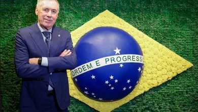 HLV Carlo Ancelotti sẽ ở lại tuyển Brazil thêm 4 năm nữa với mục tiêu mới