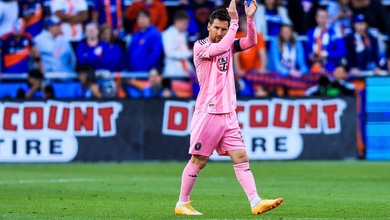Messi còn kém Cristiano Ronaldo bao nhiêu bàn thắng sau khi lập hat-trick?