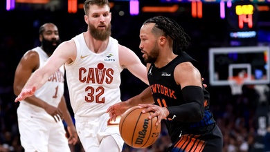 HLV New York Knicks đặt Jalen Brunson ngang với Stephen Curry và huyền thoại NBA Tim Duncan