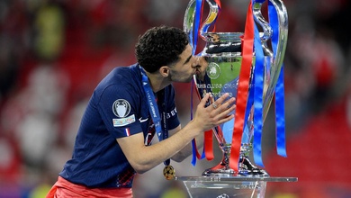 PSG vô địch Champions League 2 mùa liên tiếp với phong cách "đi bộ vòng ngoài"