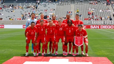 Đội tuyển Thụy Sĩ đối mặt... rắn độc khi chuẩn bị cho World Cup