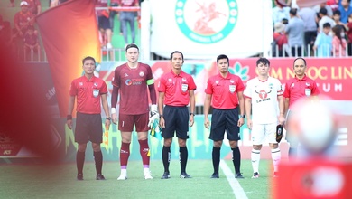 Trọng tài FIFA Singapore bắt chính trận play-off tranh vé dự V.League