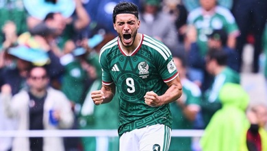 Raul Jimenez và bàn thắng để hoàn thành lời hứa với cha mình