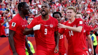 Canada chật vật phá dớp, giành điểm số đầu tiên trong lịch sử World Cup