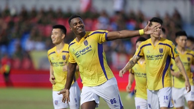 HLV Park Hang-seo hưởng niềm vui kép khi Bắc Ninh FC giành vé lên V.League