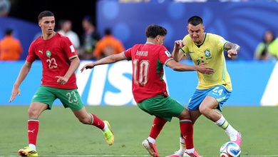 Thử nghiệm vị trí hậu vệ của Ancelotti bị chỉ trích gay gắt sau trận Brazil hoà Marốc