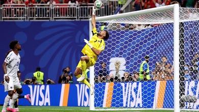 Vozinha, thủ môn trị giá 50.000 euro, khiến Tây Ban Nha đau khổ ở World Cup