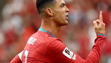 Sút tung lưới Uzbekistan, Ronaldo đi vào lịch sử khi ghi bàn ở 6 kỳ World Cup khác nhau