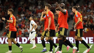 Lukaku tỏa sáng phút cuối, Bỉ thắng đậm New Zealand để giành ngôi đầu bảng