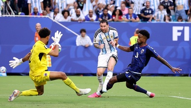 VIDEO: Bàn thắng từ cú chạm bóng kỳ diệu của Messi trong trận Argentina - Cape Verde