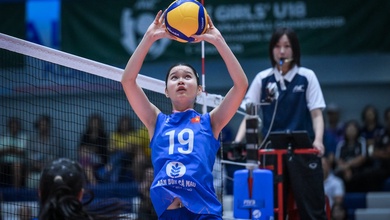 Chuyền hai Huyền Trang phá cột mốc ghi điểm của Kim Thoa tại giải U18 châu Á