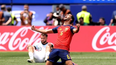 Siêu dự bị Mikel Merino: Từ ngồi xe lăn đến người hùng World Cup của Tây Ban Nha