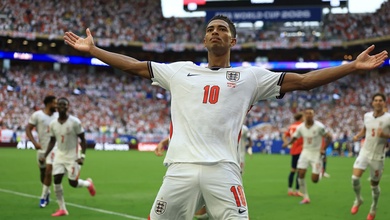 Bellingham biến thành người hùng giúp tuyển Anh ngược dòng vào bán kết World Cup