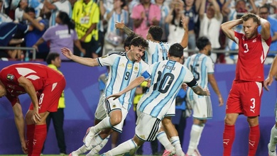 Julian Alvarez lên tiếng sau khoảnh khắc giải cứu Argentina