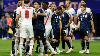 Argentina và Anh tạo màn đấu trí rực lửa với hàng loạt pha va chạm