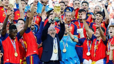Tây Ban Nha vô địch World Cup với chiến thuật vượt ra khỏi "chiếc áo tiki-taka"