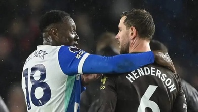 Vì sao Chelsea ký hợp đồng với hai "ông già" Welbeck và Henderson?