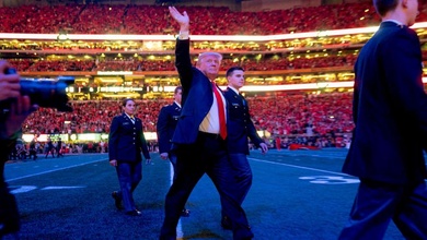 Tổng thống Donald Trump ký sắc lệnh chấn chỉnh thể thao đại học Mỹ: Bài toán cân bằng tài chính khi trả tiền để thi đấu