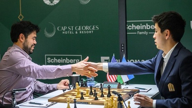 Cờ vua FIDE Candidates: Javokhir Sindarov gây sốc trước Hikaru Nakamura và bài học đắt giá về quản trị đội ngũ trợ lý