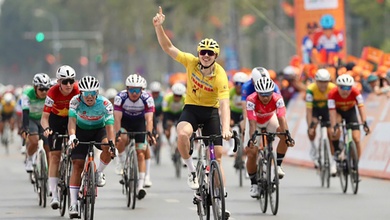 Chặng 5 cuộc đua xe đạp Cúp Truyền hình TPHCM: Dzianis Marchuk khẳng định sức mạnh ngoại binh bằng nước rút tại Nghệ An