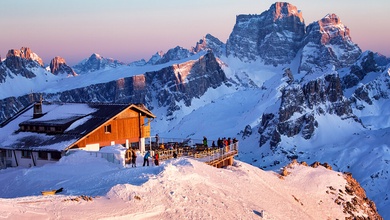 “Xin đừng chụp ảnh tự sướng”: Vùng Dolomites phản đối tình trạng du lịch quá tải trước thềm Thế vận hội Mùa đông 2026