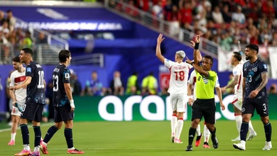 Từ scandal của Prestianni đến tấm thẻ đỏ lịch sử của Almiron ở World Cup