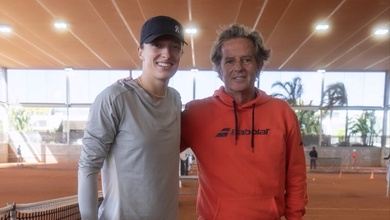 Iga Swiatek bổ nhiệm "cánh tay phải" của Rafael Nadal: Chiến lược thống trị mặt sân quần vợt đất nện