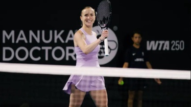 "Bà mẹ bỉm sữa" Svitolina giành chức vô địch quần vợt Auckland Open dưới sự chứng kiến của chồng