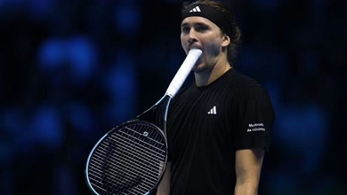 Alexander Zverev tỏ ra khó chịu với câu hỏi sau khi thua Jannik Sinner ở giải quần vợt ATP Finals 2025