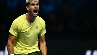 Alcaraz đánh bại Musetti tại giải quần vợt ATP Finals, chính thức trở thành số 1 đơn nam thế giới cuối năm 2025