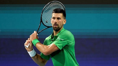 Novak Djokovic khởi đầu hành trình chinh phục Grand Slam thứ 25 với chiến thắng thứ 100 tại giải quần vợt Úc mở rộng