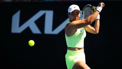 Ngôi sao Indonesia Janice Tjen đi vào lịch sử khi vượt qua vòng đầu tiên của Giải quần vợt Úc mở rộng 2026