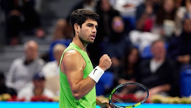 Thắng trận thứ 11 liên tiếp, Alcaraz vào chung kết quần vợt Qatar Open: Bài học "trưởng thành" vượt xa giới hạn sân đấu