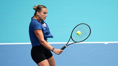 Sabalenka vượt "thử thách kép" tại quần vợt Miami Open: Khi đẳng cấp số 1 thế giới thắng cả đối thủ lẫn thời tiết