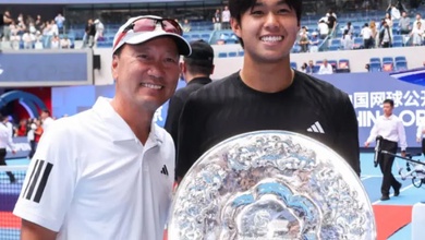 Learner Tien đăng quang Next Gen ATP Finals dưới sự dẫn dắt của huyền thoại quần vợt Michael Chang