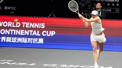 Giải quần vợt WTCC: Iga Swiatek thua sau 2 set về tay đối thủ hạng 57 thế giới