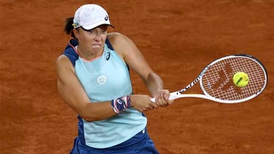 Đẳng cấp chênh lệch tại quần vợt Roland Garros: Sức ép từ nhà vô địch 4 lần Iga Swiatek đối đầu sức trẻ Sara Bejlek