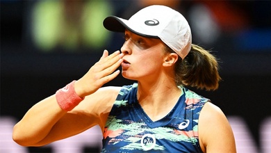 Quần vợt Roland Garros 2026: Iga Swiatek thắng áp đảo trận mở màn, khẳng định vị thế ứng cử viên vô địch