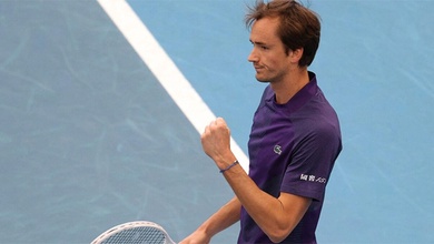 Medvedev giành chiến thắng dễ dàng trong trận mở màn mùa quần vợt 2026 tại giải Brisbane International