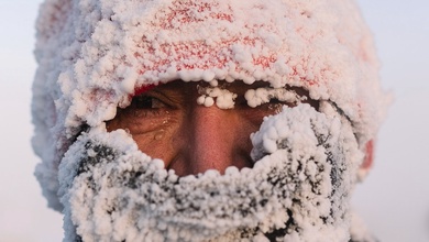 Giải marathon lạnh nhất hành tinh, chưa chạy râu tóc đã đóng băng